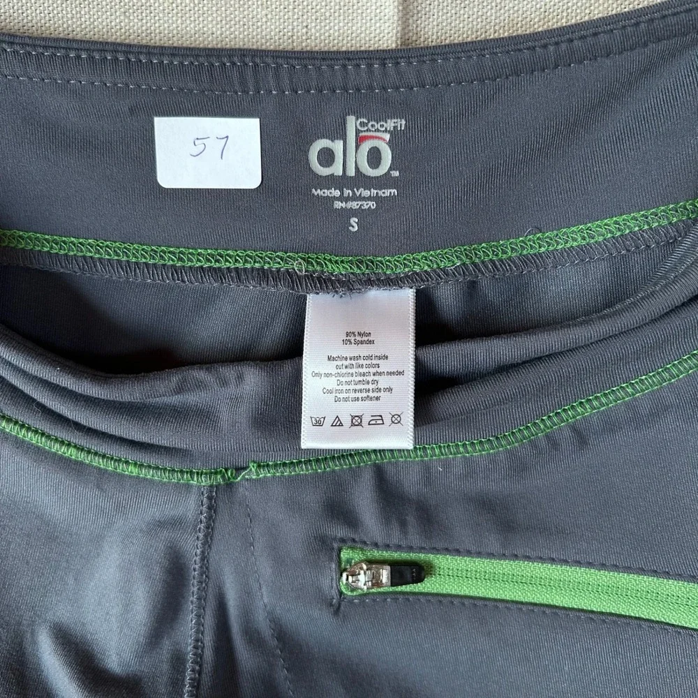 Alo Y2K Yoga CoolFit Cropped Leggings Gray Lime Green Zipper Pocket Womens Small